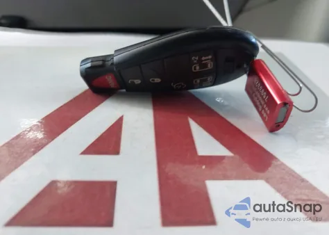 2014 Chrysler Town & Country Touring из США, поврежденный, VIN 2C4RC1BG1ER247295